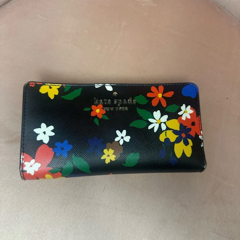 Kate Spade Black and Red Wallet with Floral Design - Picture 3 of 3